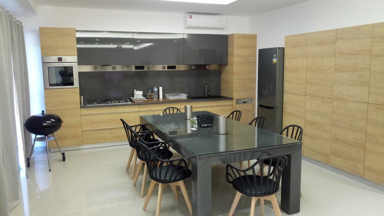 Heraklion Airport Family Lux Apartment Exteriör bild
