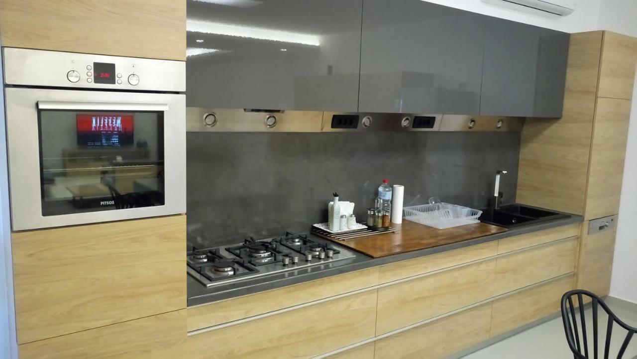 Heraklion Airport Family Lux Apartment Exteriör bild