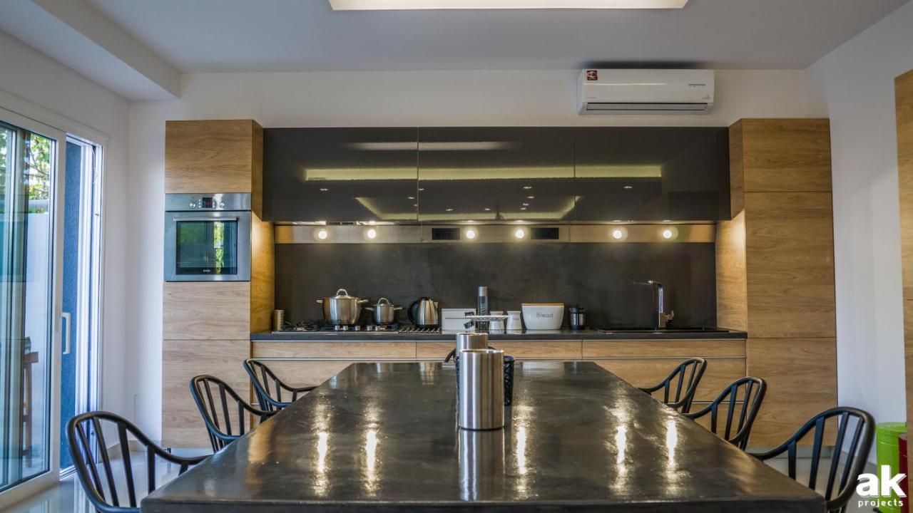Heraklion Airport Family Lux Apartment Exteriör bild