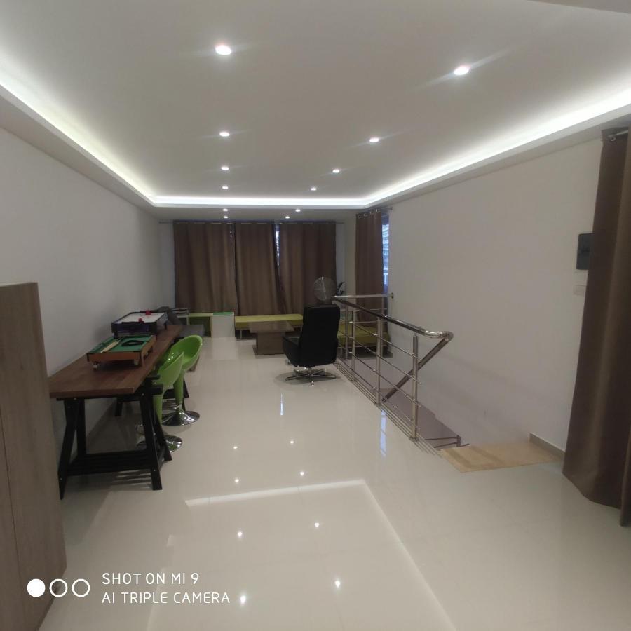 Heraklion Airport Family Lux Apartment Exteriör bild