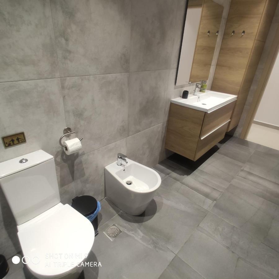 Heraklion Airport Family Lux Apartment Exteriör bild