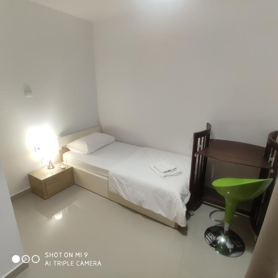 Heraklion Airport Family Lux Apartment Exteriör bild